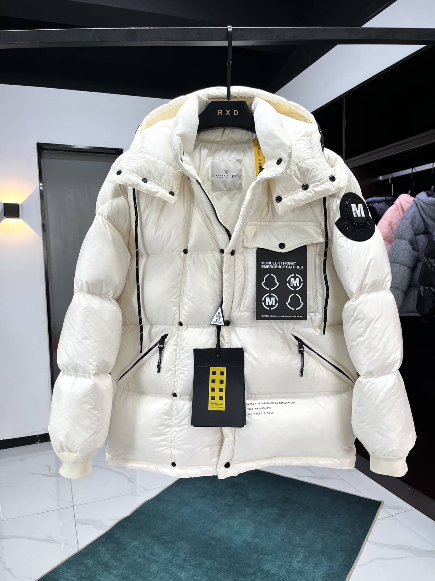 Moncler deals coat yupoo