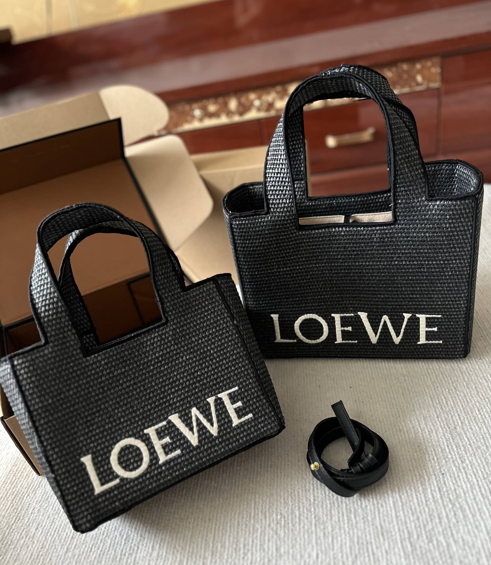 Loewe yupoo on sale