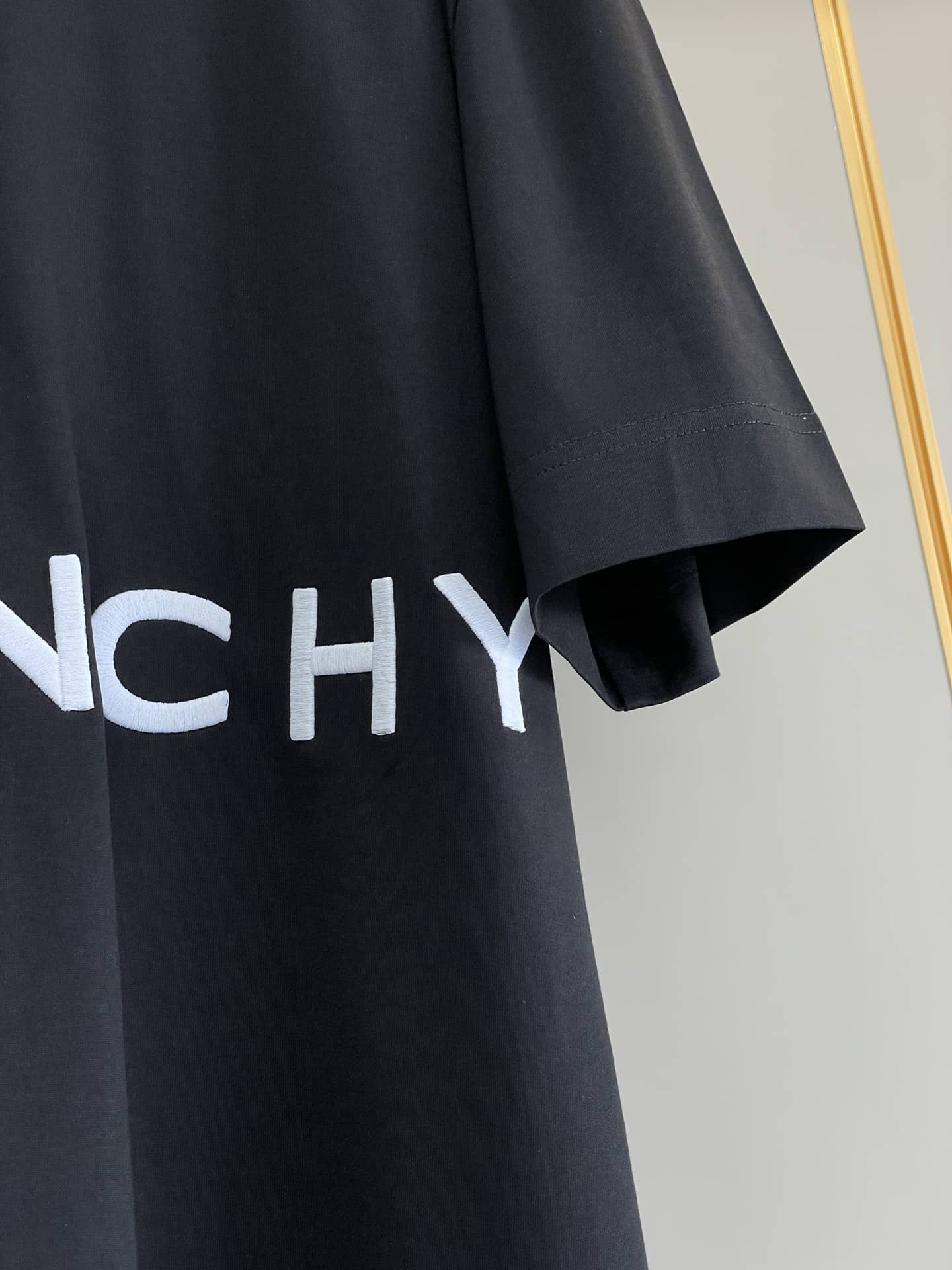 Yupoo givenchy t on sale shirt