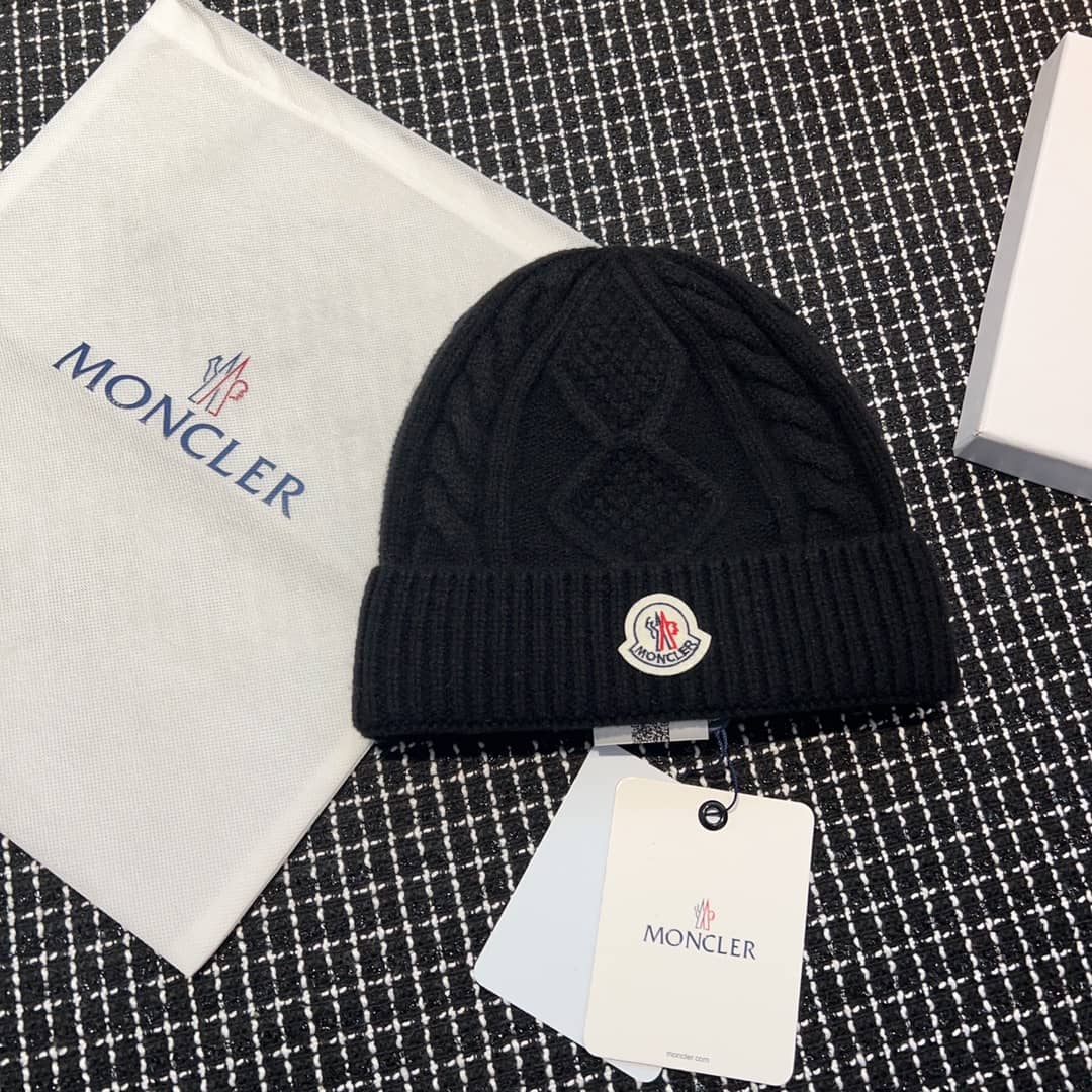 Moncler hat sales yupoo