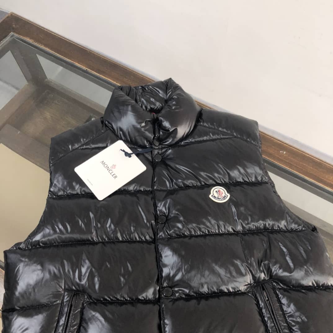 Moncler vest best sale yupoo